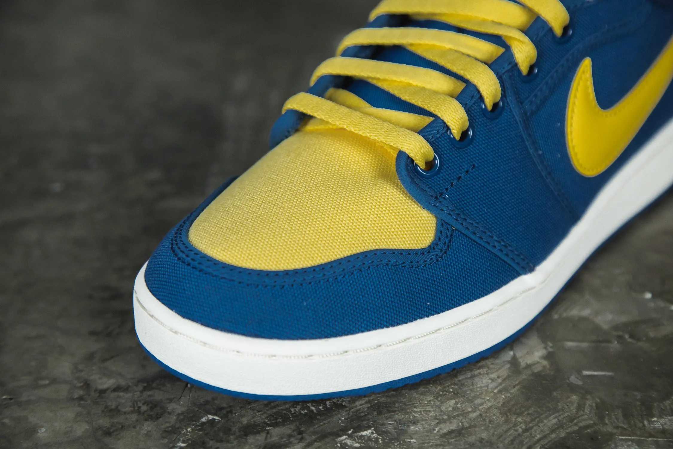 Air Jordan 1 AJKO 'Laney'