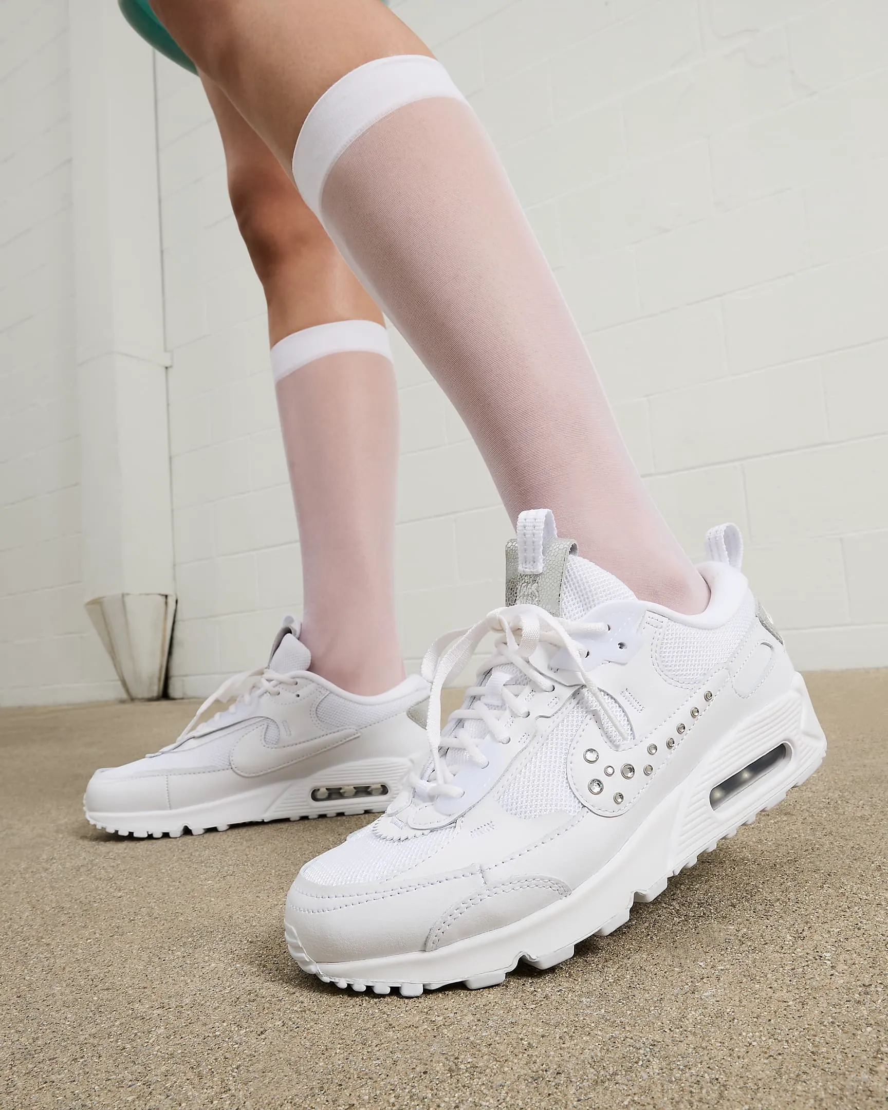 Nike Women's Air Max 90 Futura Shoes - White / Metallic Silver / Chrome / Platinum Tint