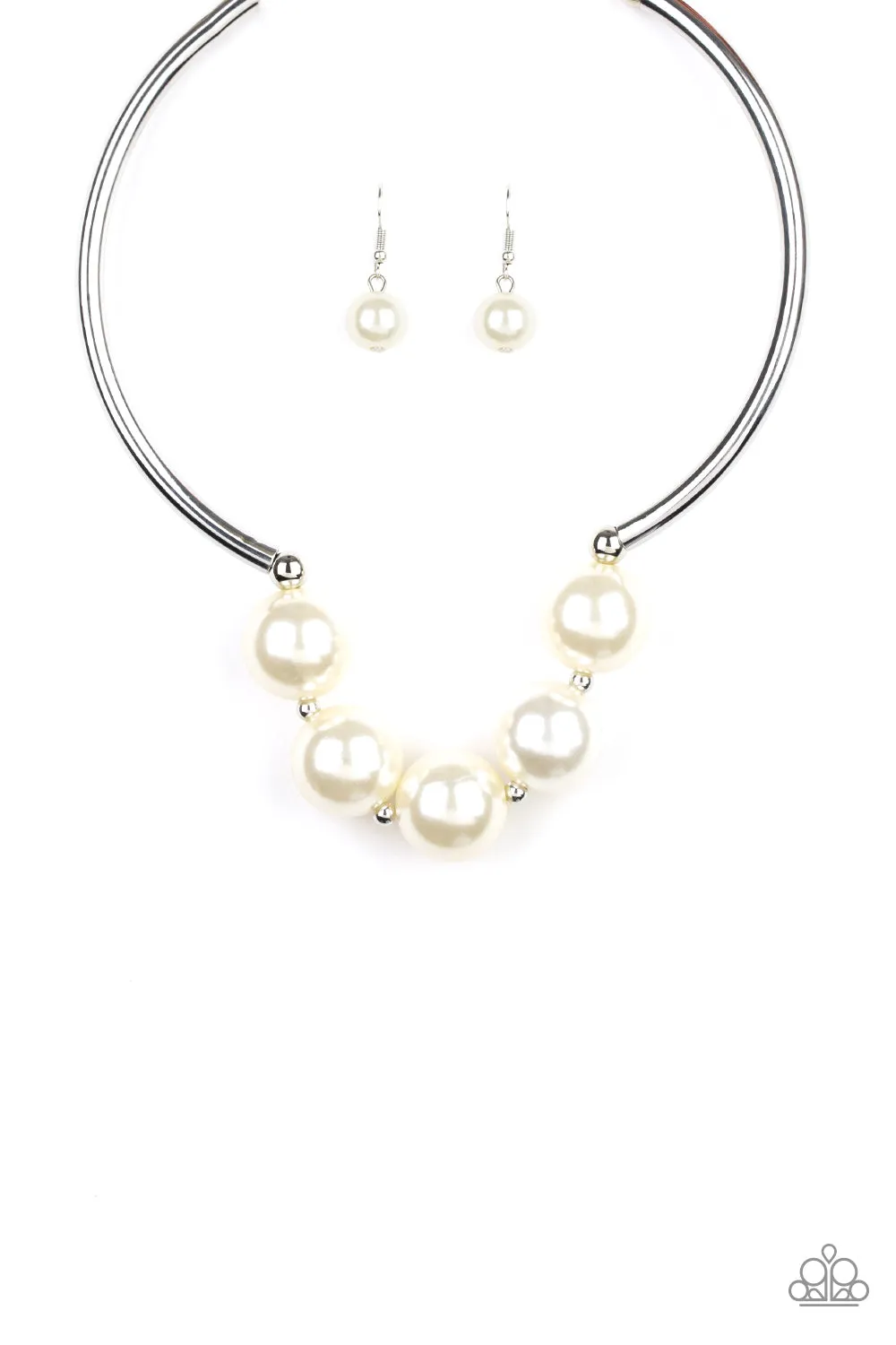 Paparazzi Accessories  - Welcome To Wall Street #N686 Peg - White Necklace