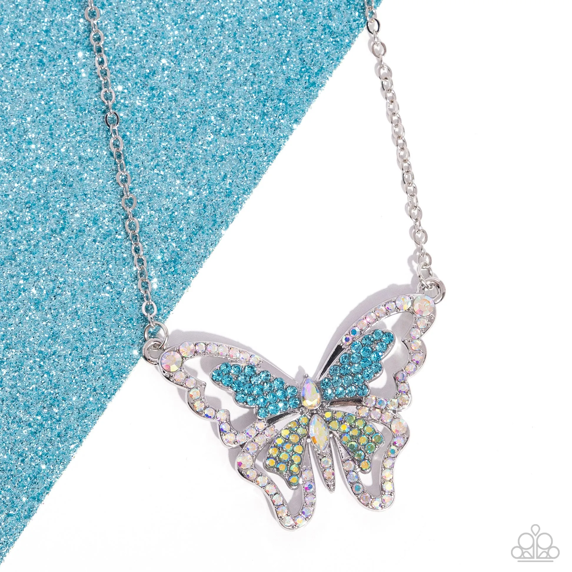 Paparazzi Weekend WINGS Multi Necklace & Earring Set